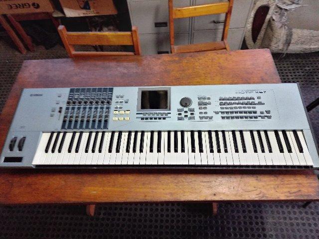 Yamaha Motif XS7 - Foto 2