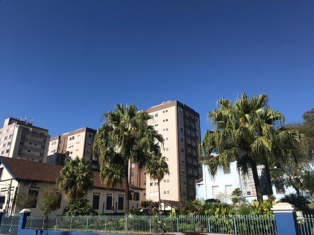 Lindo apartamento de 3 quartos na Av. Roberto Silveira