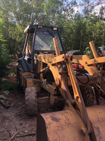 Retroescavadeira case 580M 4x4 oportunidade