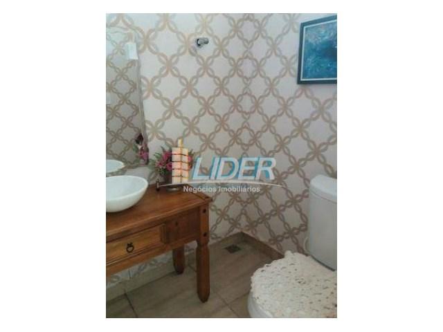 Casa à venda com 3 dormitórios em Cidade jardim, Uberlândia cod:20229 - Foto 2