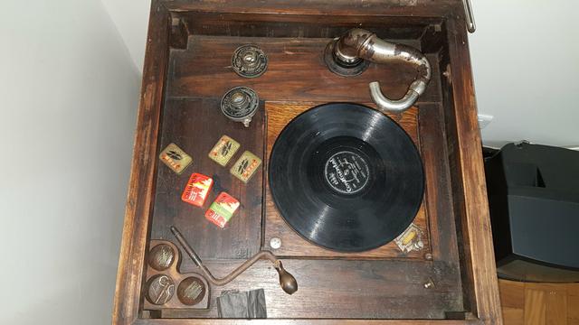 Vitrola Grafonola RCA Victor à Manivela - Foto 3
