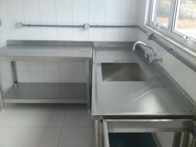 Mesa inoxidável sob medida
