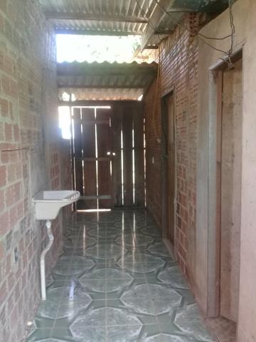 Vendo uma casa no candeias em comtruçao.troco por carro - Foto 2