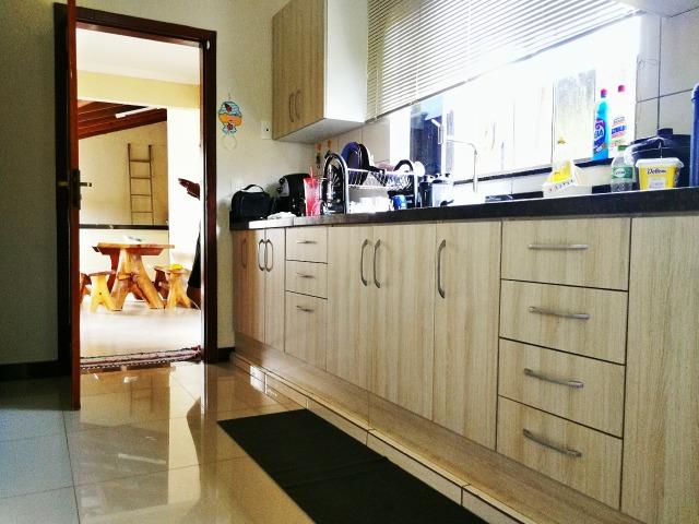 Oportunidade! Porcelanato, 03 quartos, churrasqueira em lote de 360m² - Foto 10