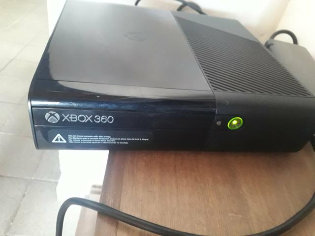 Troco Xbox 360 com 31 jogos Em PS4 com torna da minha parte - Foto 2