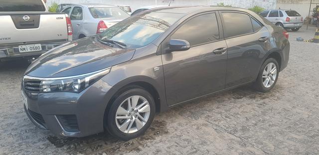 Toyota Corolla GLI automático 2016