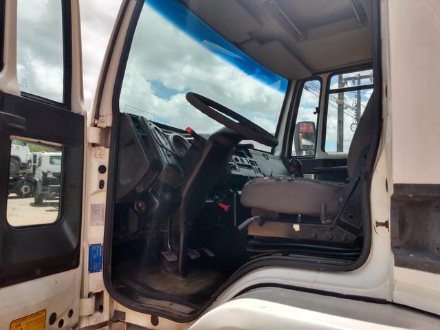 Ford Cargo 1317 Poli guindaste ano 2011 - Foto 11