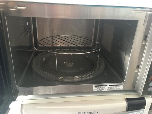 Microondas Brastemp Usado - Foto 2