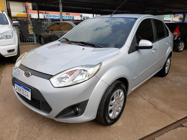 FORD - Fiesta Sedan 1.6 Flex Completo (Airbag +Abs)