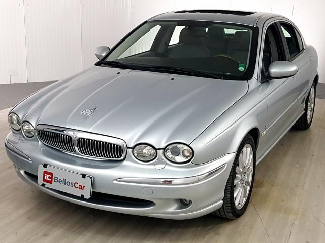 Jaguar X-Type SE 3.0 V6 231cv - Prata - 2006