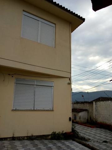 Vendo sobrado 04 dor. + Casa 03 dor - Foto 2