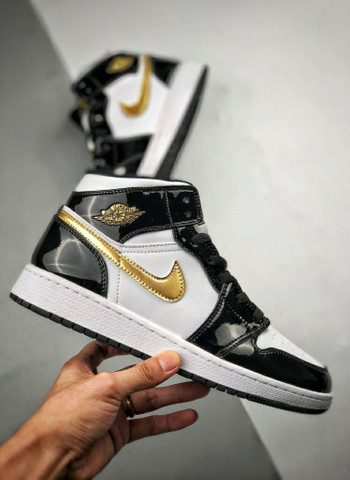 nike jordan preto e dourado