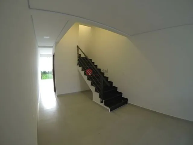 Sobrado na Penha com 3 suítes e 4 vagas à venda, 110 m².
