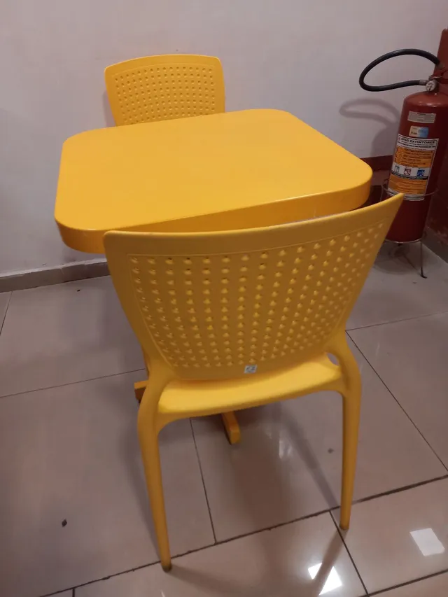 Conjunto de Mesa Quadrada Sancho Com 4 Cadeiras Vanda Amarela - Tramontina