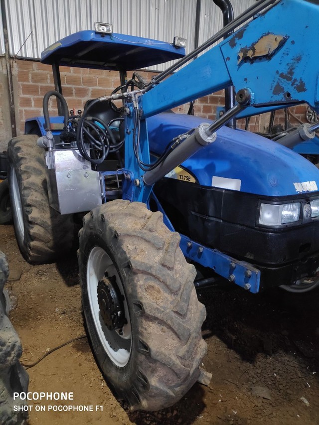 Trator New Holland TL75 
