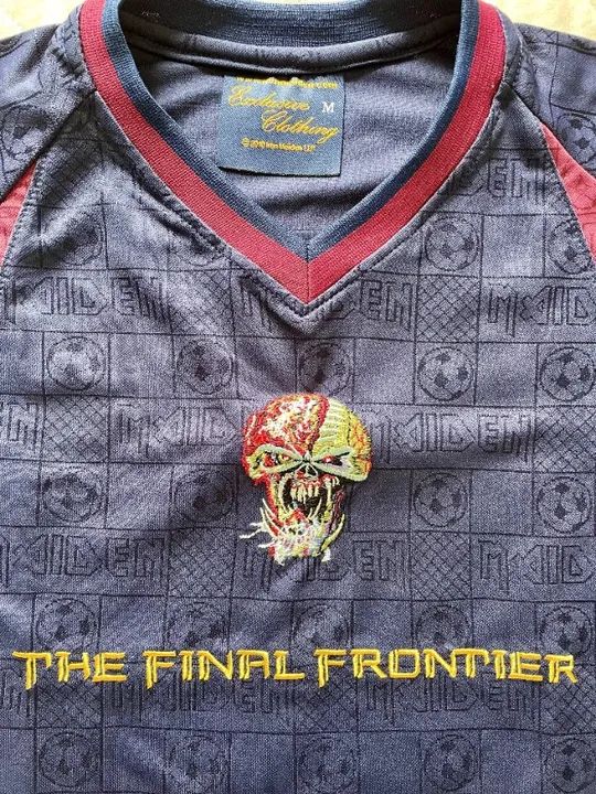 Camisa Oficial Iron Maiden - The Final Frontier Tour 2010 - Foto 3
