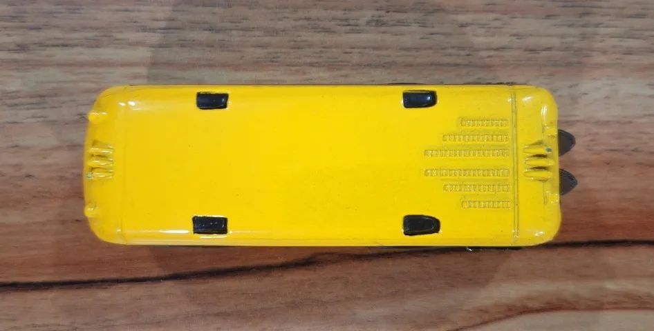 Hot Wheels Surfin' School Bus - HW Video Game Heroes Series 2011 (Loose) - Foto 4