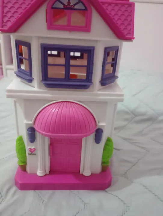 Casinha de boneca + acessórios