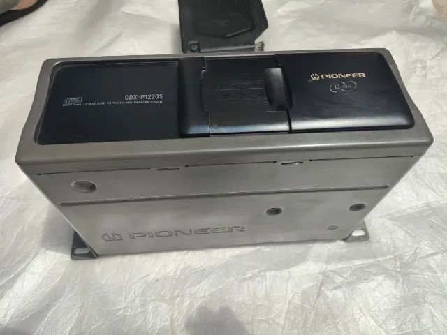 DISQUETEIRA PIONEER 12 cds MODELO CDX P1220S COM  CABOS CONTROLE E MAGAZINE - Foto 2