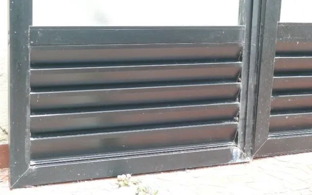 Portas de alumínio LEIA o anúncio - Foto 4