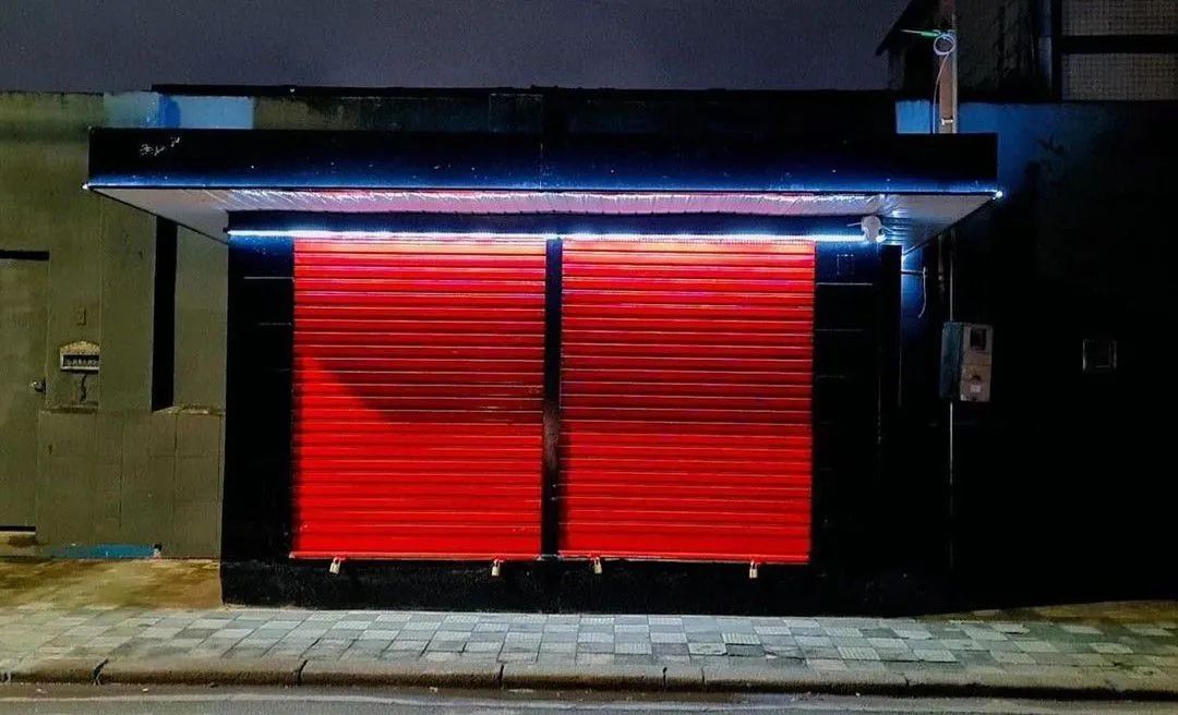 VENDE SE BANCA - ACEITO PROPOSTAS