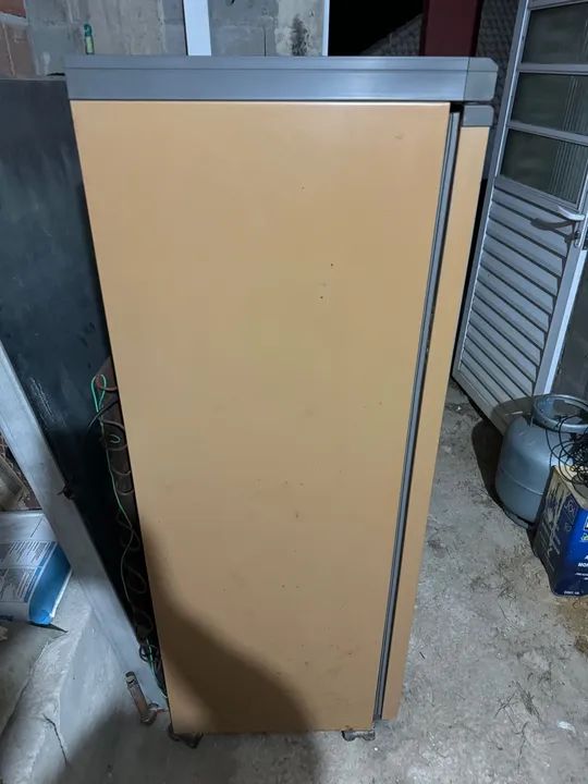 Vendo freezer marrom - Foto 3