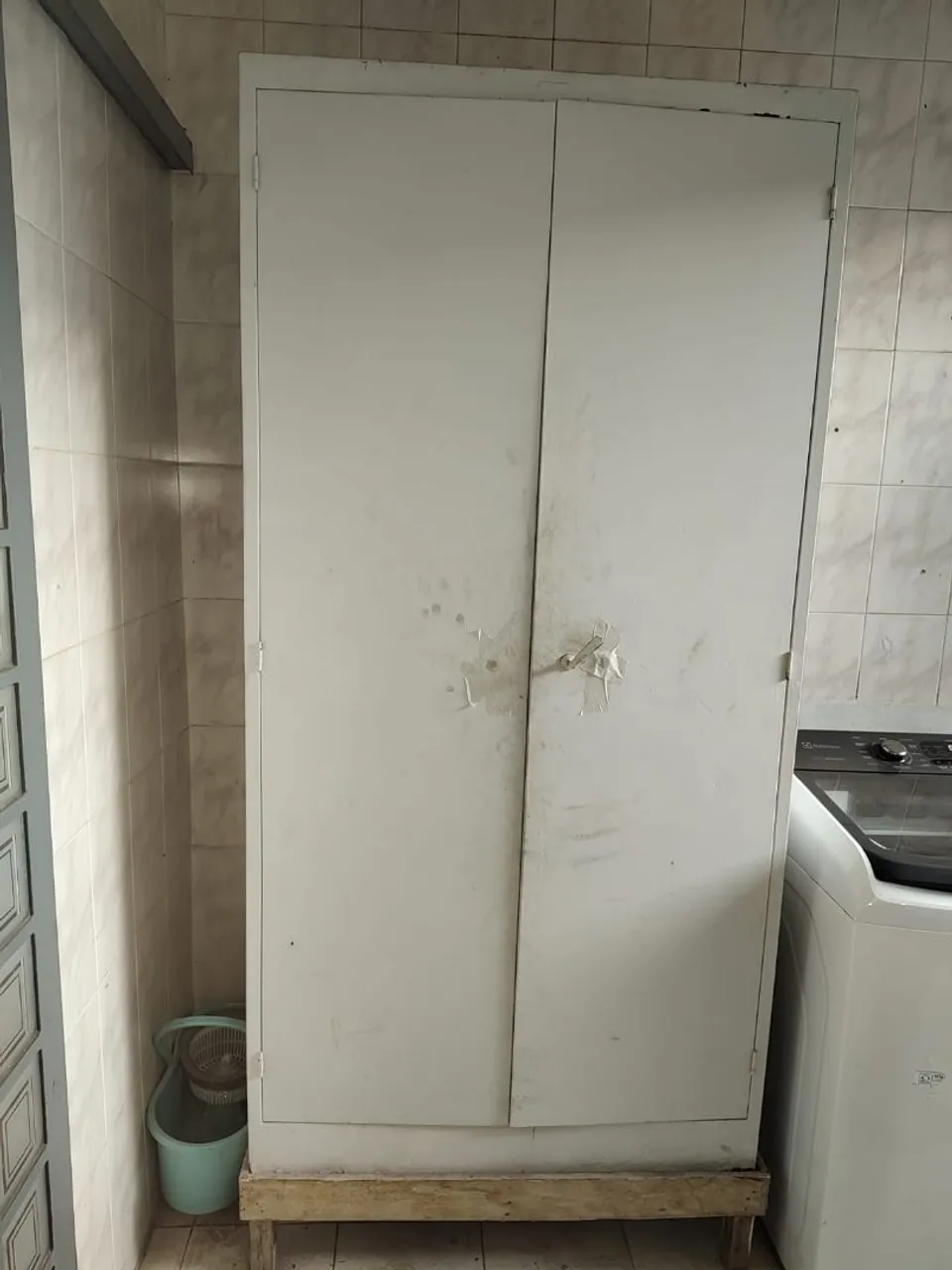 Armário de Aço para Organização - Resistente e Funcional