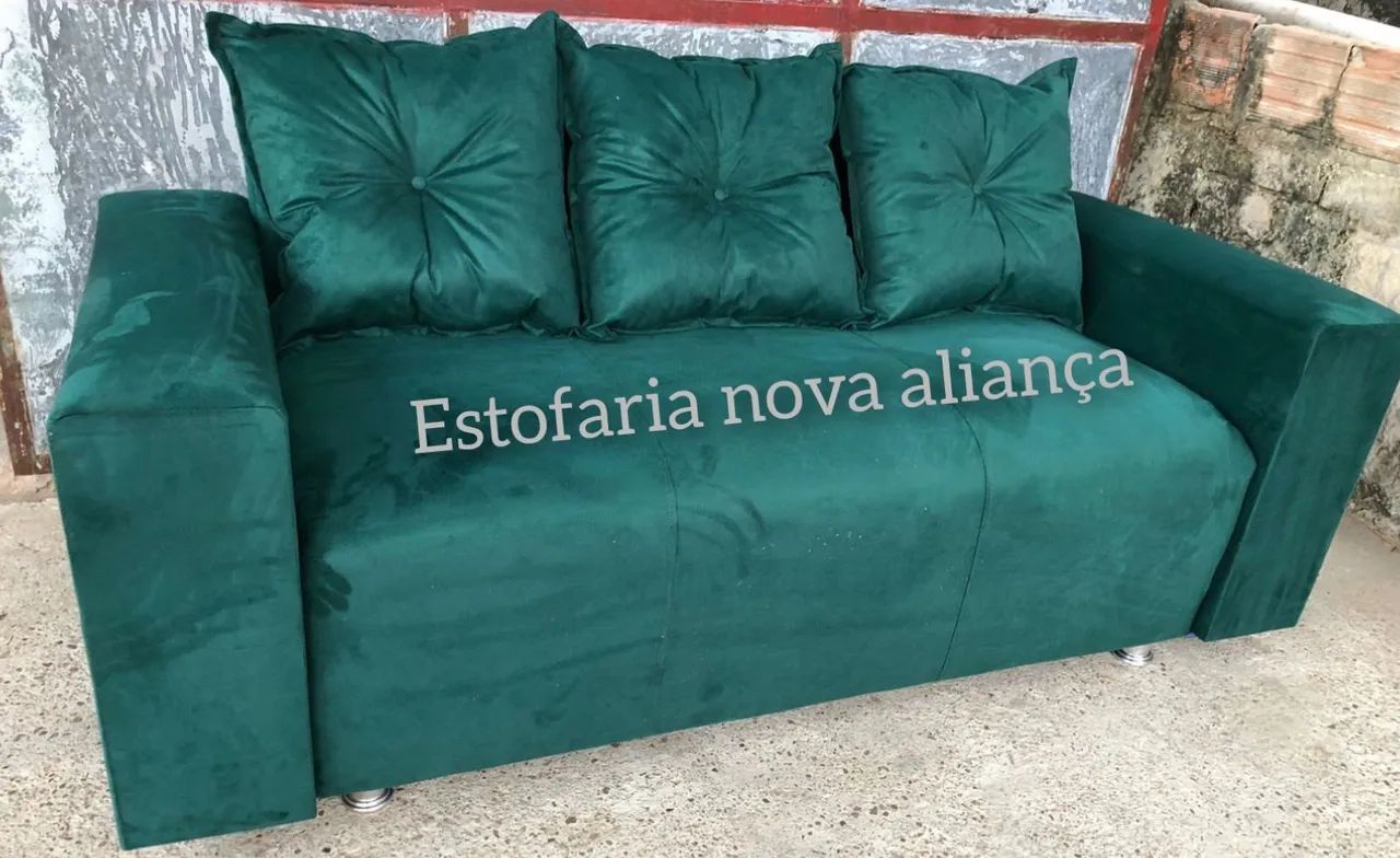 Sofa de 3 lugares com almofadas e puff - Foto 4