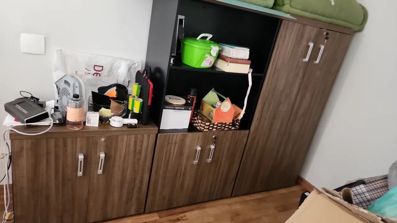 Armário de escritório impecável 