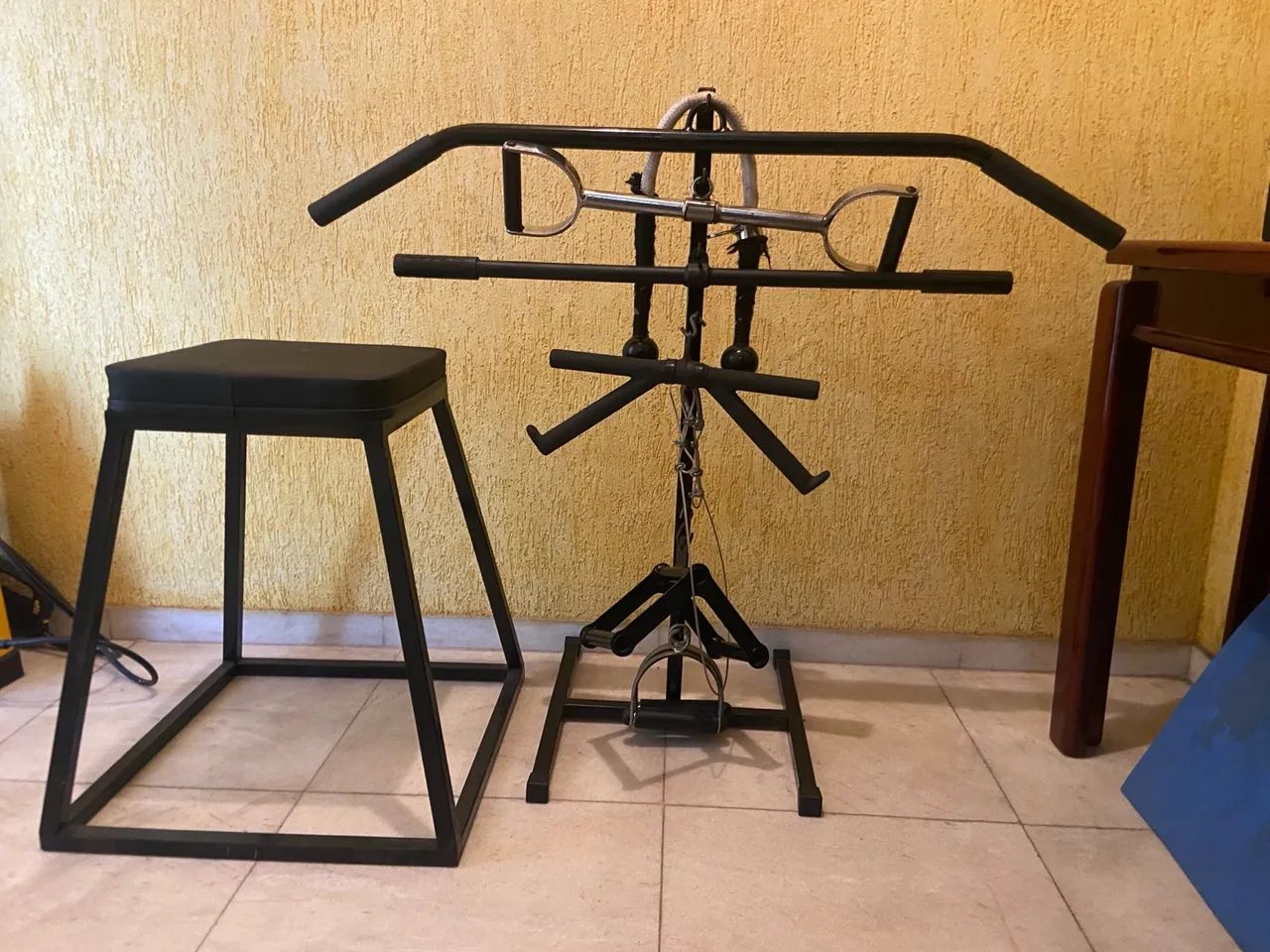 Aparelhagem de musculação - troco por moto no valor - Foto 5