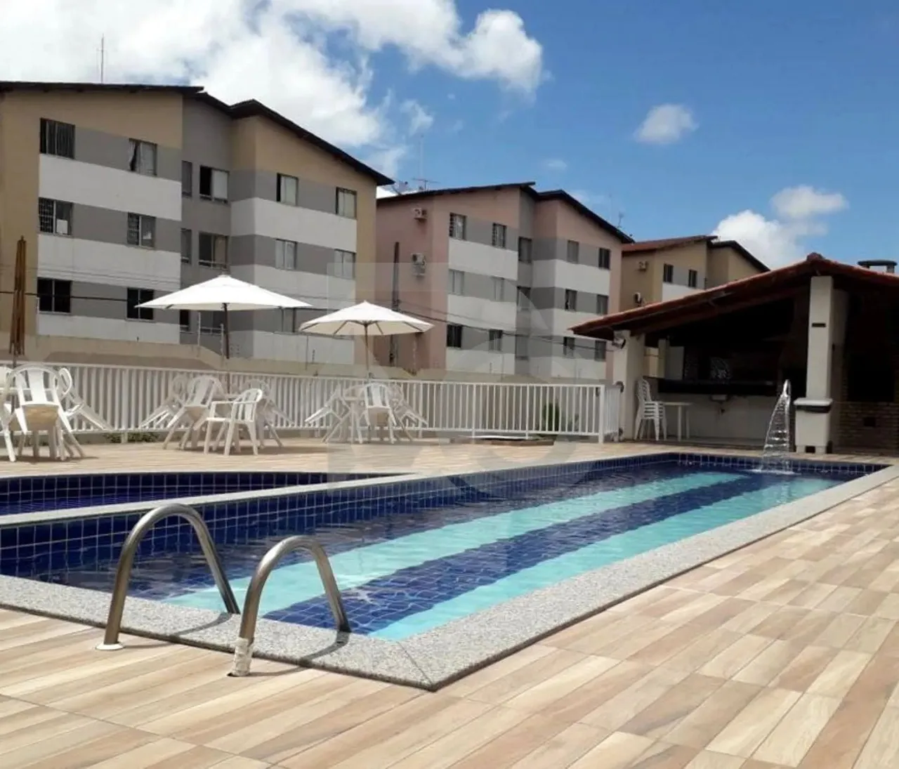 Apartamento no Condomínio Recanto do Poxim com 3 Quartos e Área de Lazer.