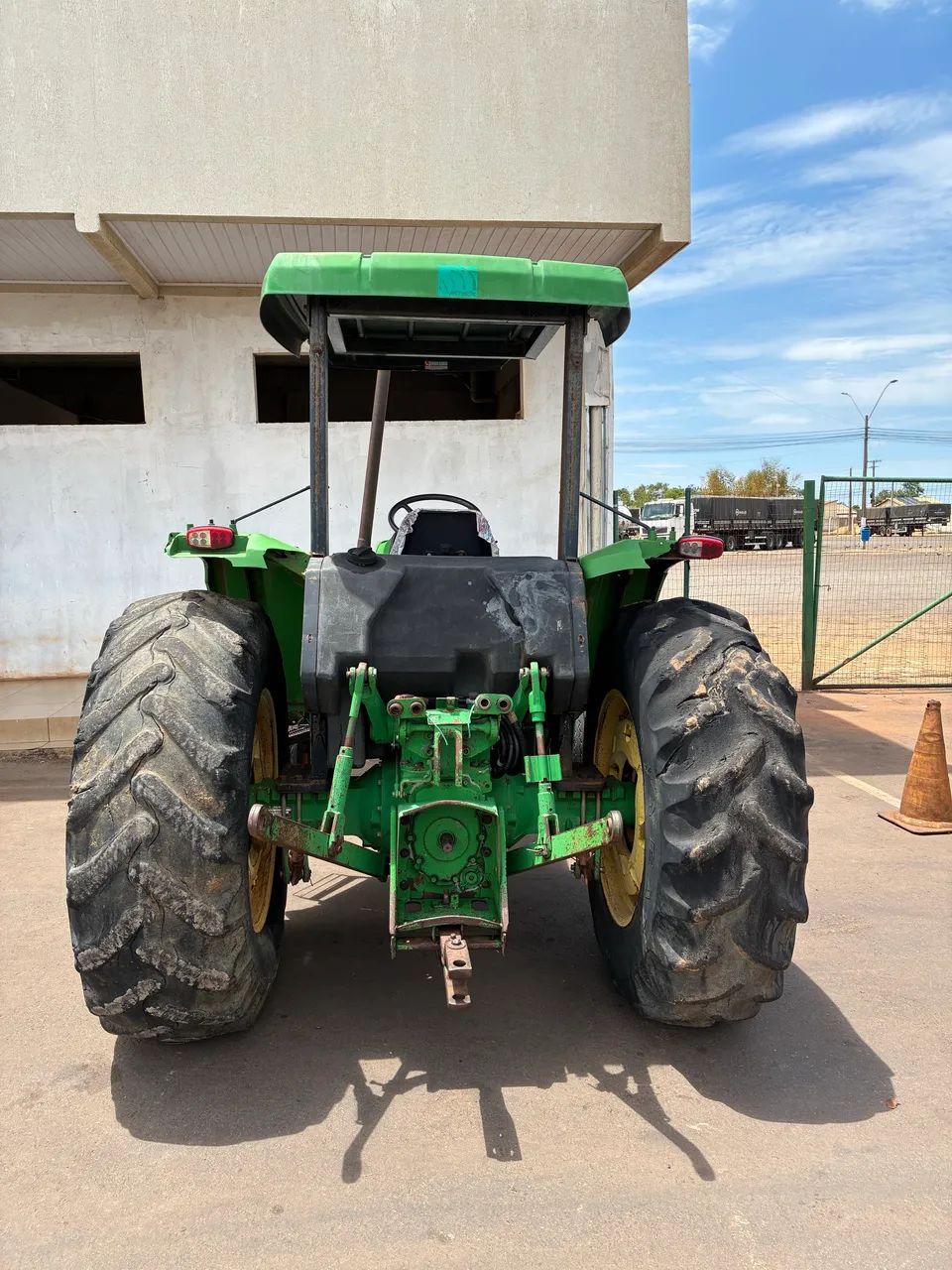 Trator John Deere 5700  85Cv  Ano 2002  - Foto 2