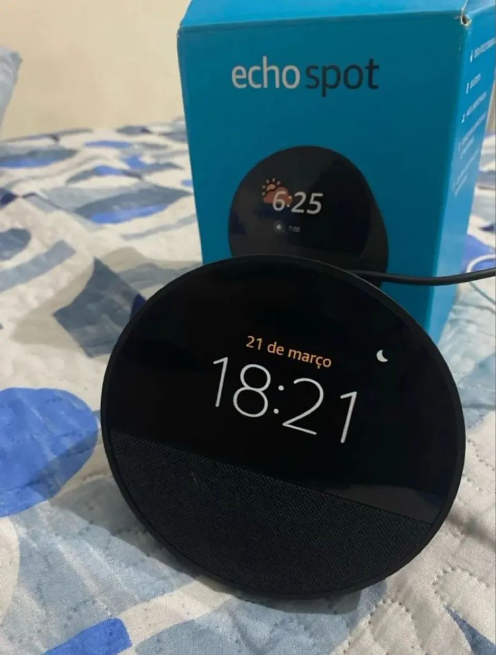 Echo Spot - Smart Speaker com Tela
