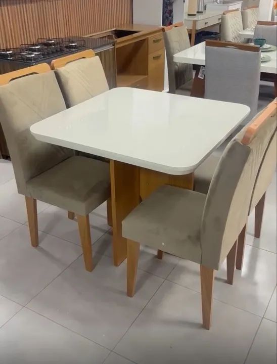 Mesa de Jantar com 4 Cadeiras Nevada 90x90 (ENTREGAMOS EM ATÉ 24 HORAS)
