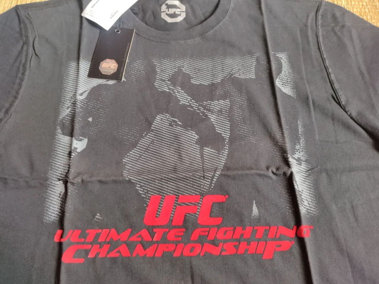 Camiseta UFC - Oficial - Preta - Foto 3