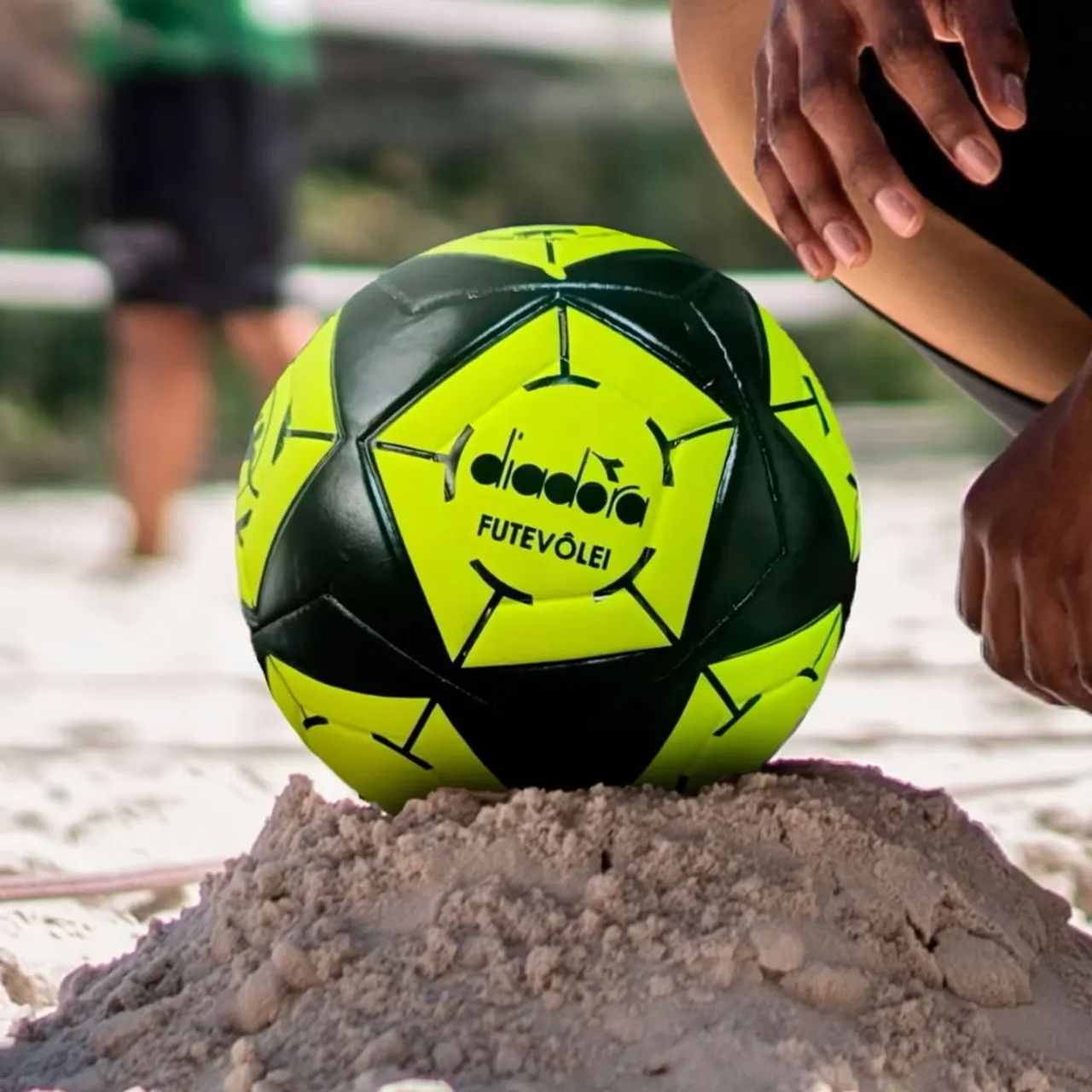 Bola de Futevôlei altinha futmesa oficial Diadora - Foto 2