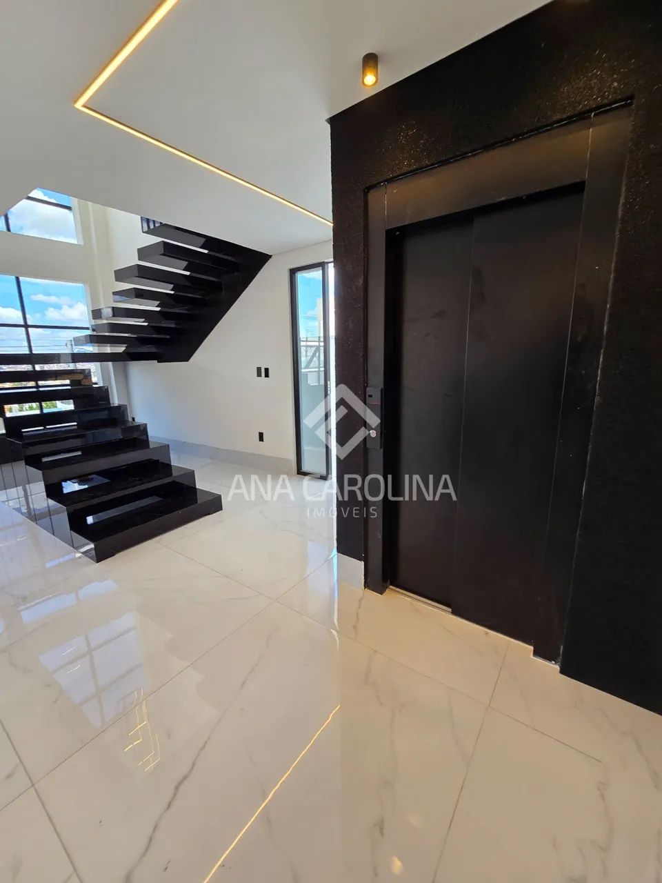Casa Luxuosa com Elevador e Rooftop no bairro Ibituruna - Foto 5