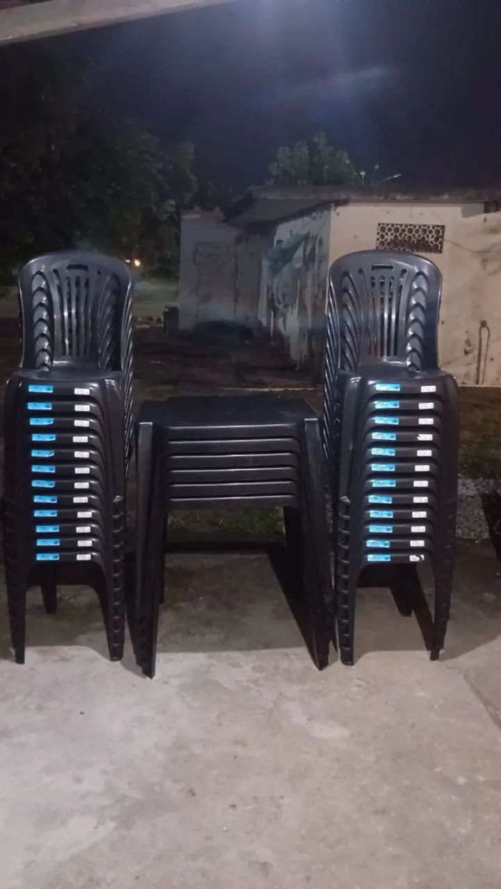 Mesas e cadeiras de plástico - Foto 4