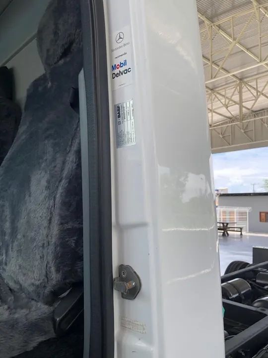 Caminhão Mercedes-Benz Accelo 815 ano 2012 - Foto 12