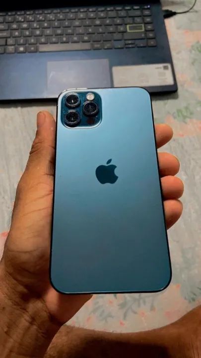IPhone 12 pro novinho carcaça 