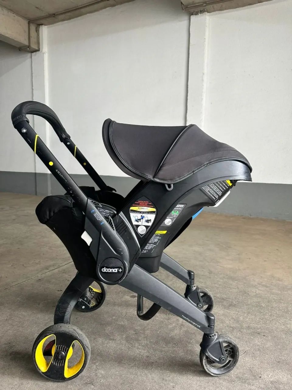 Carrinho de Bebê - Doona - Cadeira auto infantil com base e carrinho - Foto 2