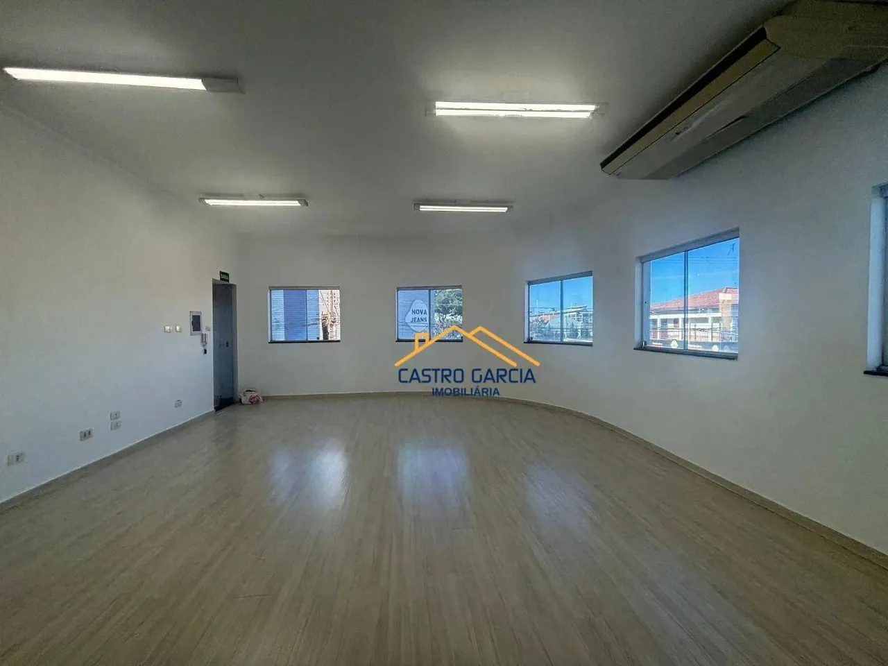 Sala para alugar, com 56 m² de área útil no bairro Jardim Glória - Americana/SP