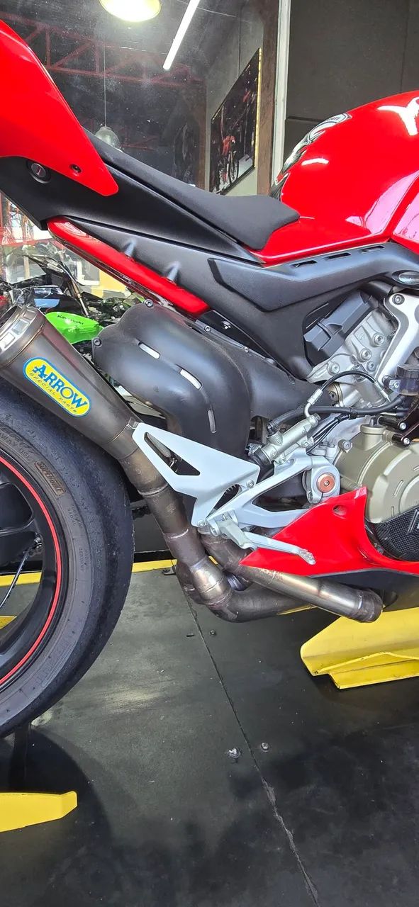 Ducati panigale V4 S  - Foto 5