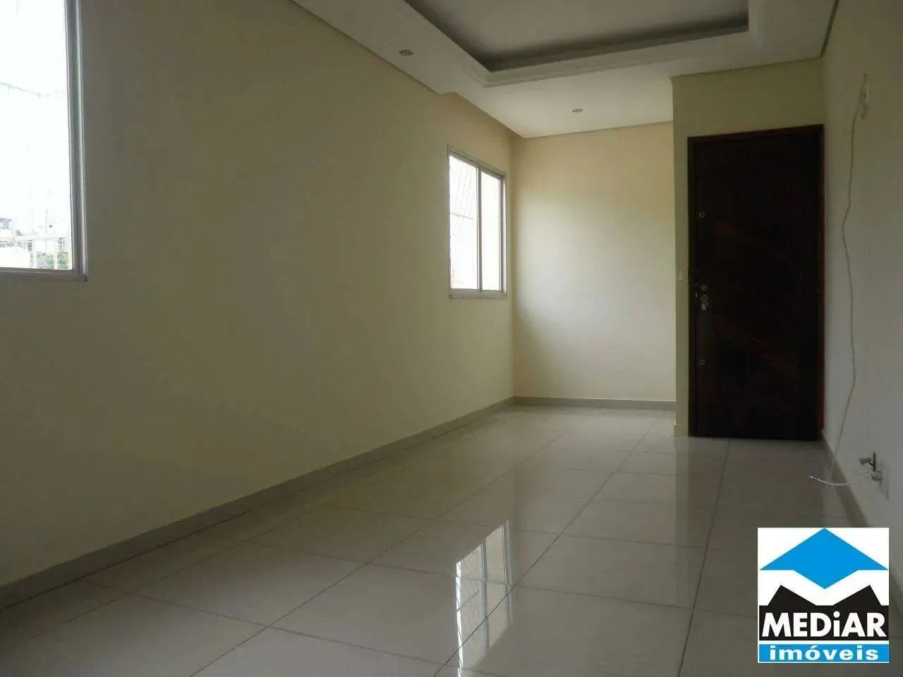 Apartamento para alugar em Santa Tereza - 2 quartos, suíte, 1 vaga, prédio pequeno.