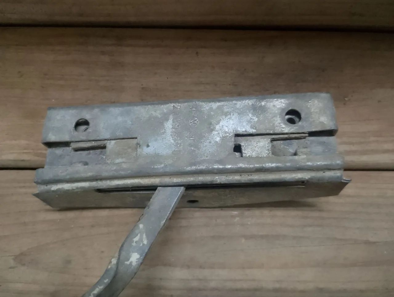 Fechadura porta lateral Kombi antiga  - Foto 5