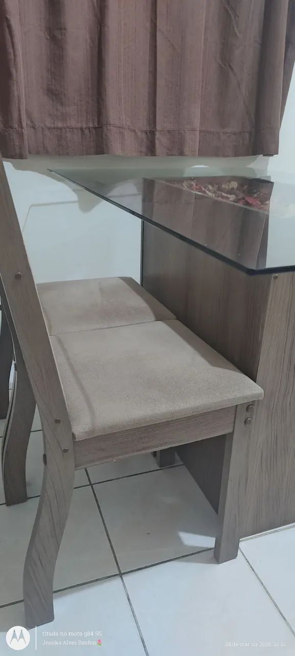 Mesa de Jantar de Vidro com 4 Cadeiras - Foto 2