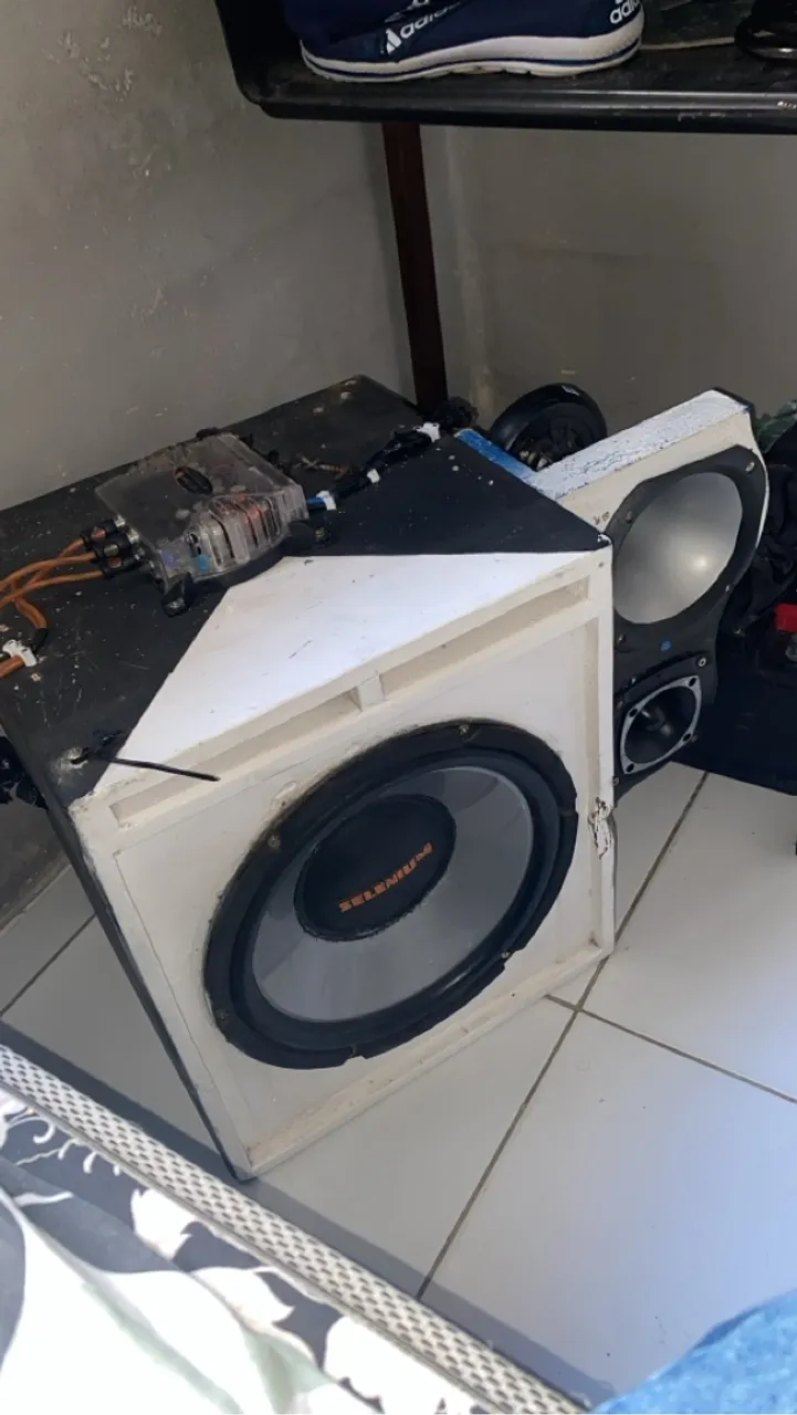 CAIXA TRIO SOM AUTOMOTIVO