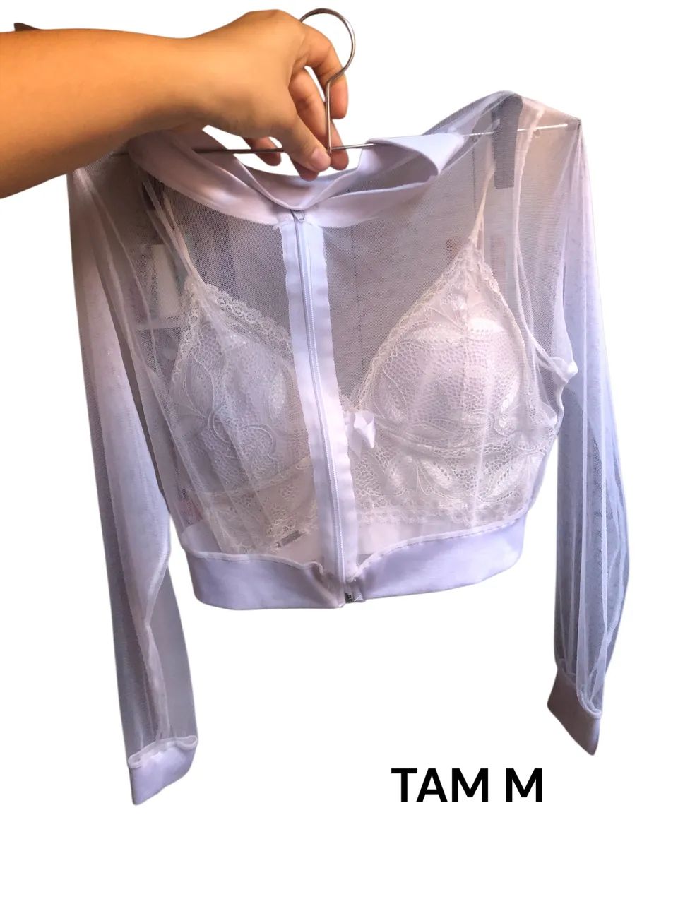 Blusa de tela com Croped 