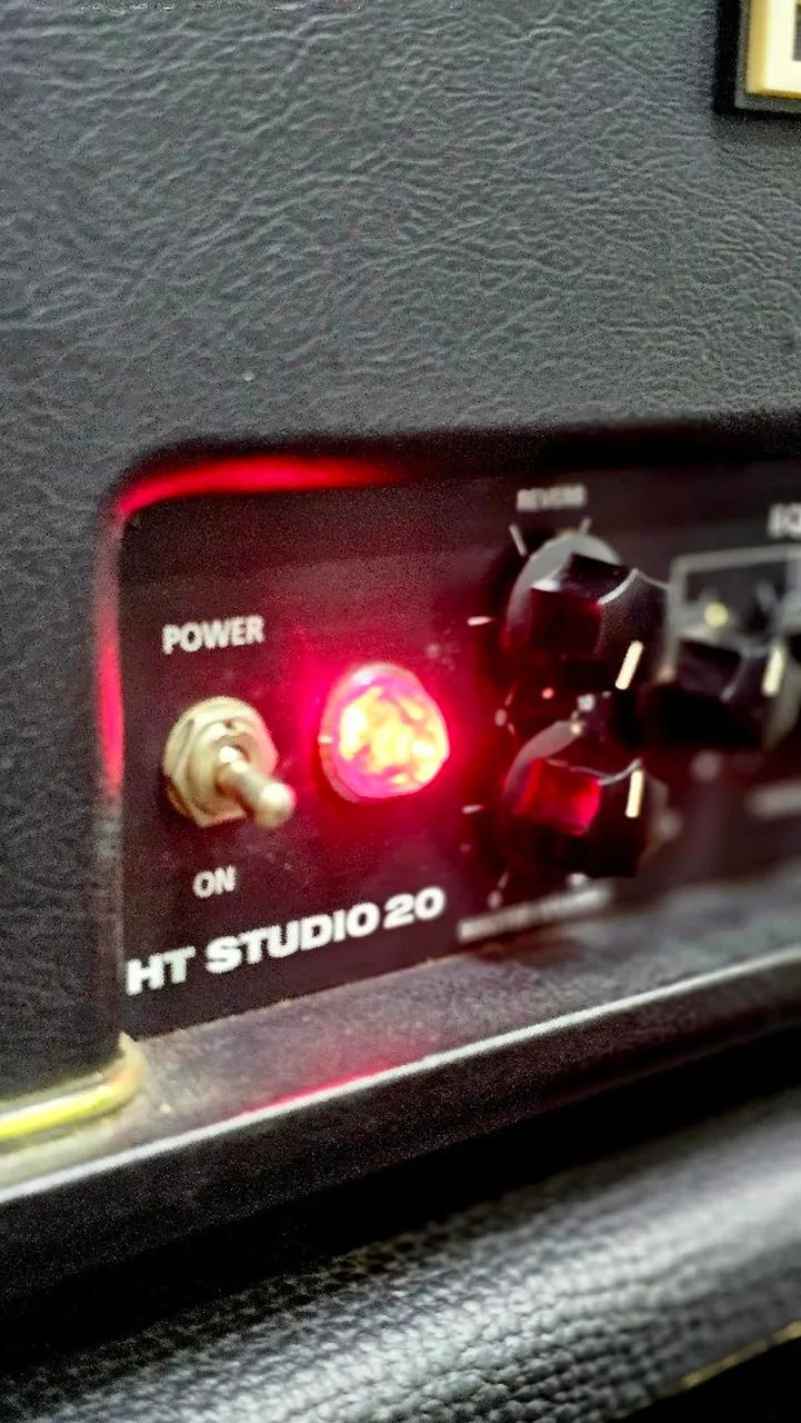 Amp valvulado blackstar ht20 studio - Foto 4