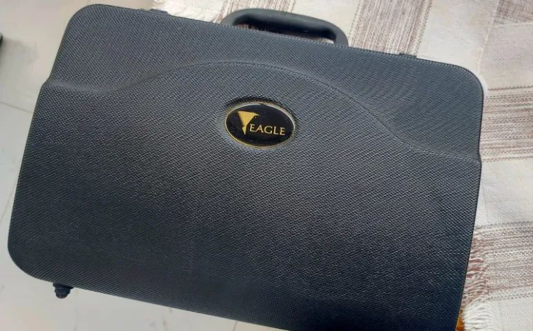 Clarinete Sib 17 chaves - Eagle - Foto 2